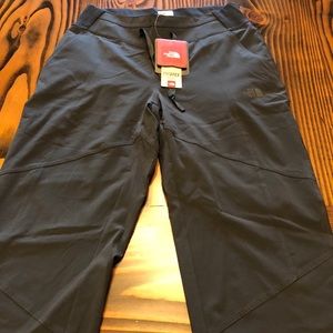 NWT The Northface Tech Capris